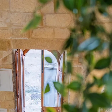 Historia- Dimore Vico Ghezzi Apartmán *