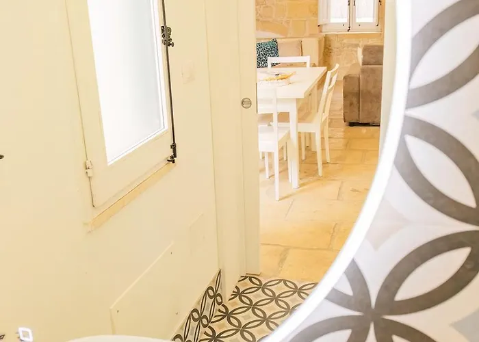 Historia- Dimore Vico Ghezzi *