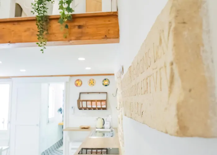 Historia- Dimore Vico Ghezzi 卡尔皮尼亚诺萨伦蒂诺