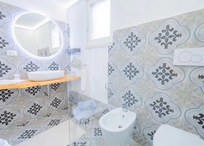 Historia- Dimore Vico Ghezzi 卡尔皮尼亚诺萨伦蒂诺